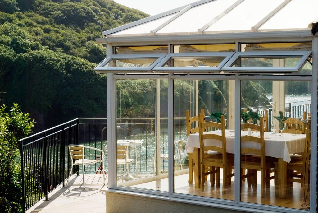 Sun Bay Hotel Кингсбридж Экстерьер фото