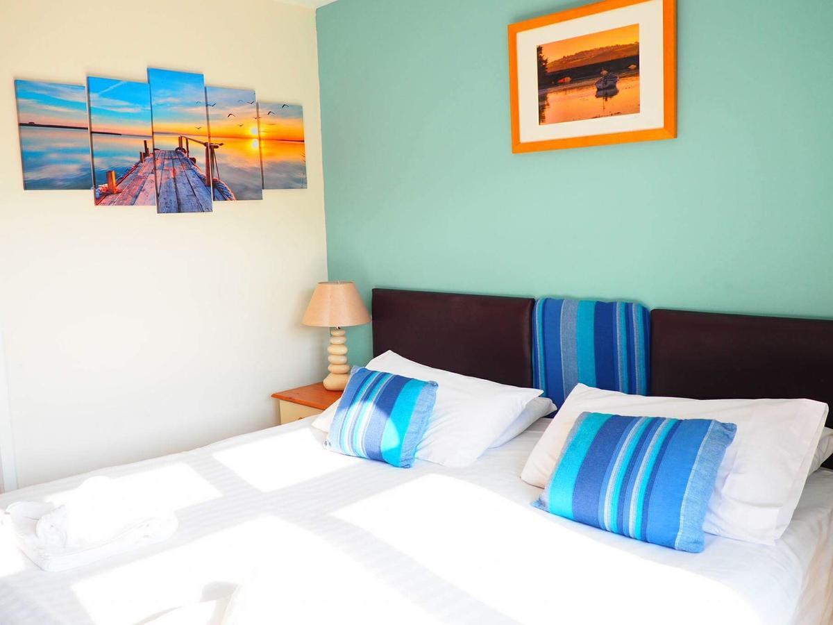 Sun Bay Hotel Кингсбридж Экстерьер фото